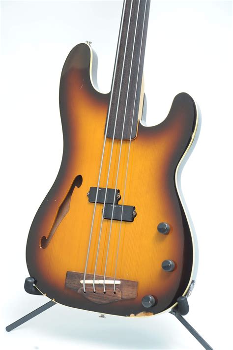 fender hollow body bass.